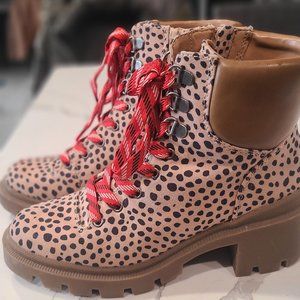 Universal Thread Women’s Callie Combat Boots size 7, cheetah print, worn once!